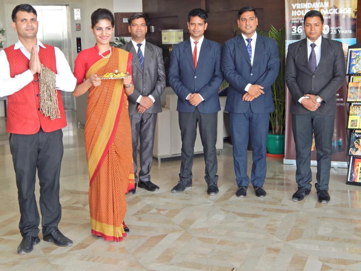 Hotel The Marque Mathura Luaran gambar